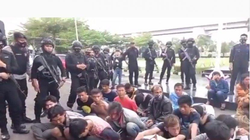 Kampung Narkoba Palembang Digerebek