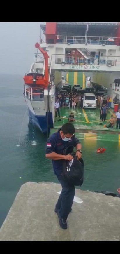 Run Door Ihan Batak Amblas, Minibus Nyemplung ke Danau Toba 3 IMG 20210531 WA0127