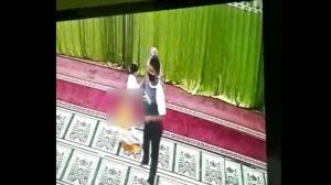 Aksi Bejat Lecehkan Bocah di Dalam Masjid Terekam CCTV