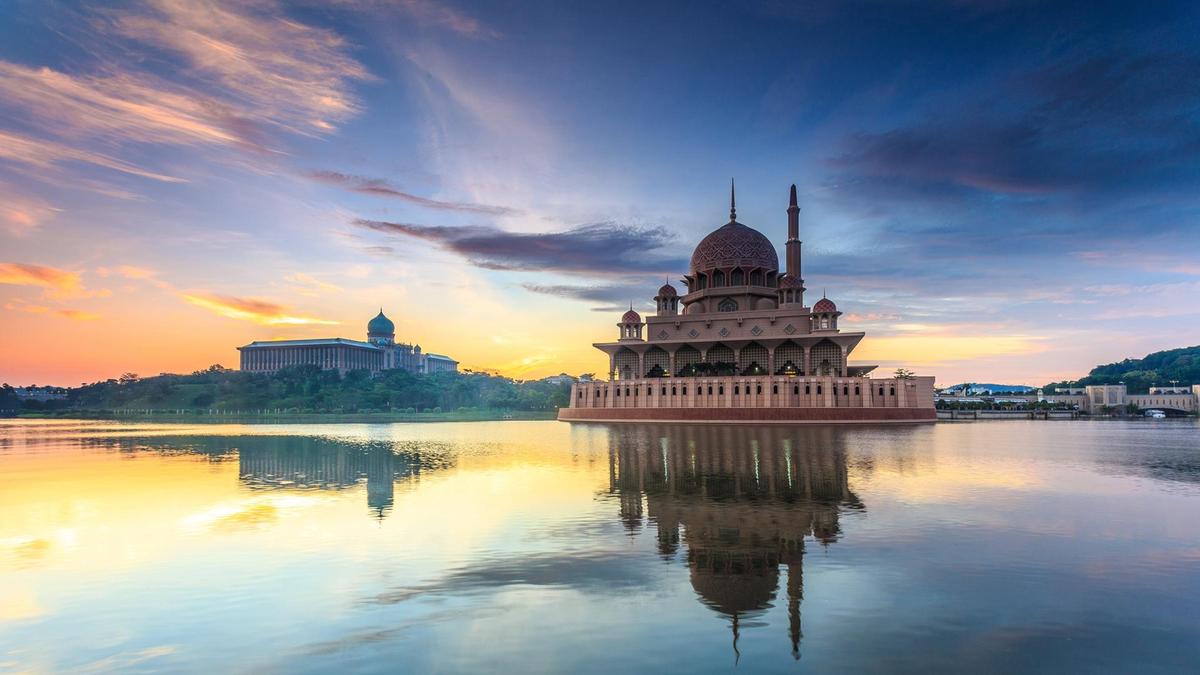 lf10 JAN KL mosques