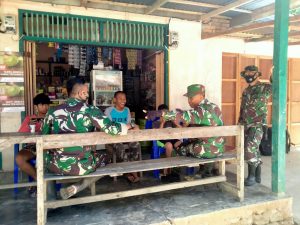 Anggota Satgas Berikan Edukasi Penggunaan Android Pada Anak-anak