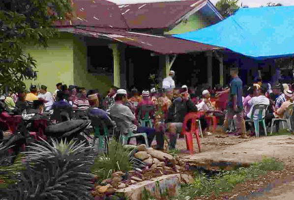 Ditinggal Mati Putri Kesayangan, Adi Gantung Diri di Pohon Kelapa