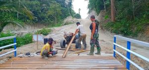 Agar Jembatan Mampu Dilalui Truk Sawit, Ini yang Dilakukan Satgas TMMD Kodim 0204/DS