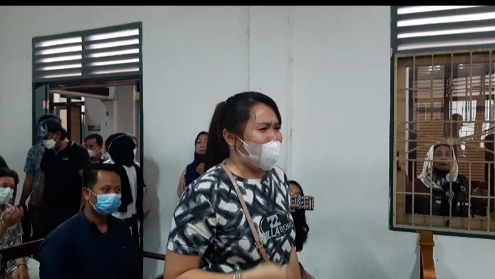 Istri korban
