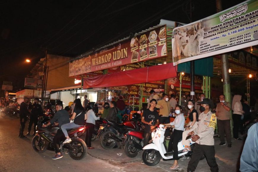 Tim Gabungan Temukan Puluhan Warung Langgar Prokes dan PPKM Mikro