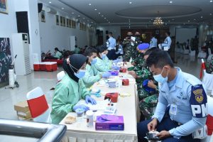 Peringati HUT ke-75 Pomad, Prajurit Baret Biru Sumbangkan Darah