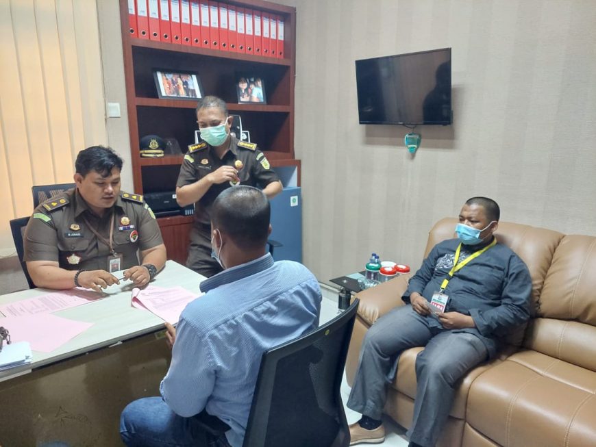 Tim Pidsus Kejatisu Tahan 2 Tersangka Kasus Korupsi Bank Sumut