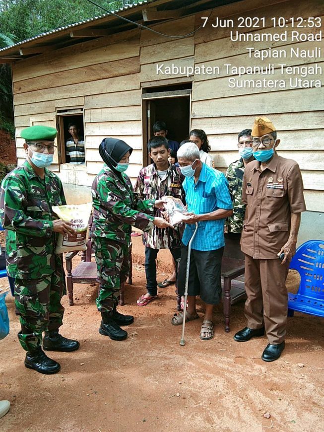 Kababinminvetcaddam I/BB Jalin Silaturahmi Dengan Memberikan Tali Asih kepada Veteran 2 Vetcadd