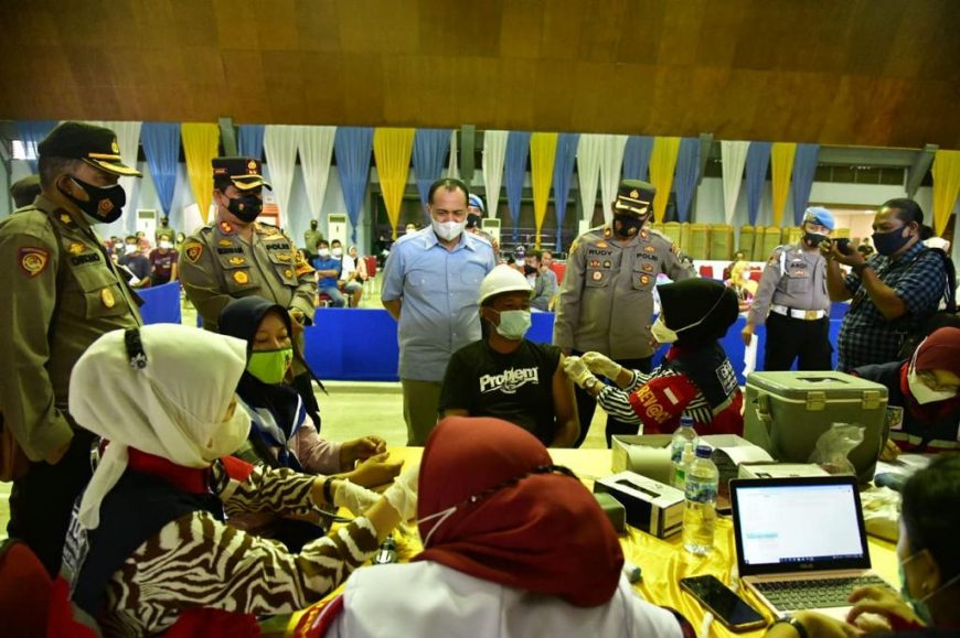 Bupati Batubara Tinjau Pelaksanaan Vaksin ke-2 HUT Bhayangkara