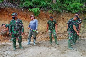 Selalu Ceria, Kiat Satgas TMMD Kodim 0204/DS Atasi Rasa Penat Bekerja