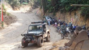 Antusias Masyarakat Dalam Mendukung Pembuatan Jalan Ke Nagari Maek