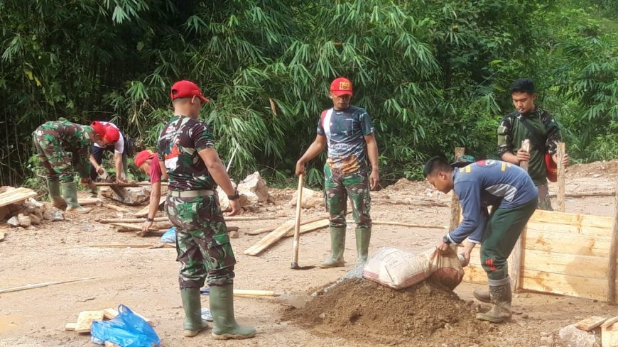 Anggota Satgas TMMD/N Kodim 0306/50 Kota Kembali Lanjutkan Goro 2 8 1 10