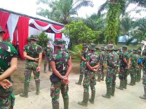 Ajak Warga Patuhi PPKM Mikro, Arahan Apel Pagi Satgas TMMD 111 Kodim 0204/DS