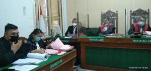 Sidang Oknum Polisi Lakukan Pembunuhan, Istri Terdakwa: “Saya Diancam Pakai Keris Pak Hakim”