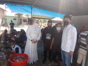 Anggota DPRD Medan Hadiri Pemotongan Kurban di Musholah Ar-Rahman