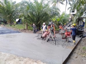 Menuju Rampung, Pengecoran Jalan TMMD Kodim 0204/DS Kian Dikebut