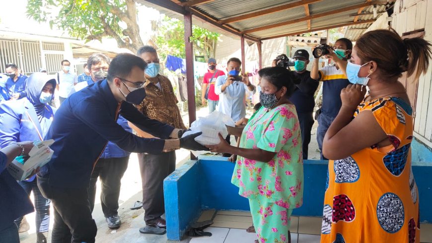 Bantu Warga Masa PPKM Darurat, Partai NasDem Kota Medan Buat Dapur Umum 6 d6