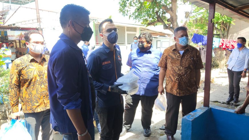 Bantu Warga Masa PPKM Darurat, Partai NasDem Kota Medan Buat Dapur Umum 7 d7