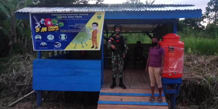 TNI Membangun Poskamling Multi Fungsi di Kampung Skofro Lama Papua