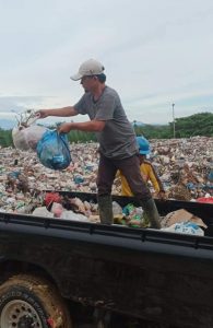 Datok Kesehatan “Pungut” Sampah Demi Kampong BERIMAN