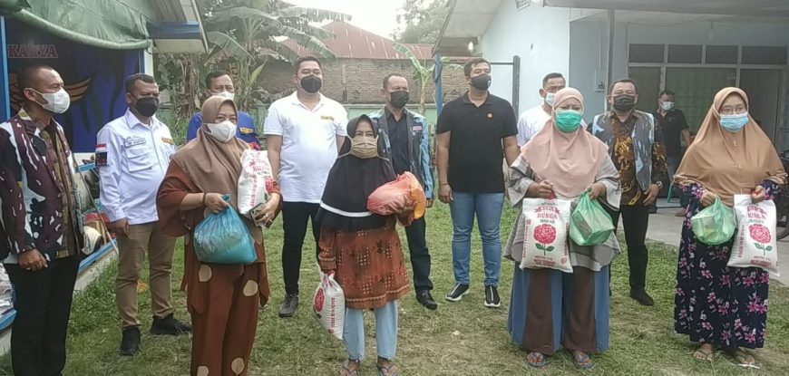 PPKM Diperpanjang, Calon Ketua BPD HIPMI Sumut Bagikan 1500 Paket Sembako
