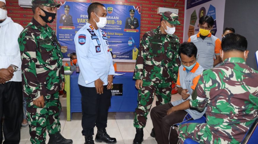 Perdana, Kodim 0209/LB Laksanakan Vaksinasi Di Lapas Rantauprapat 4 5