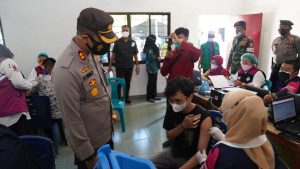 Polres Asahan Gelar Serbuan Vaksin dan Bagi Sembako