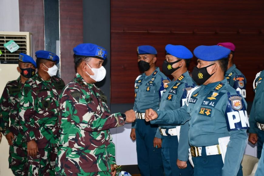 Danpuspomal Menyapa Personel Pomal dan Provost Lantamal I 2 1 1 2
