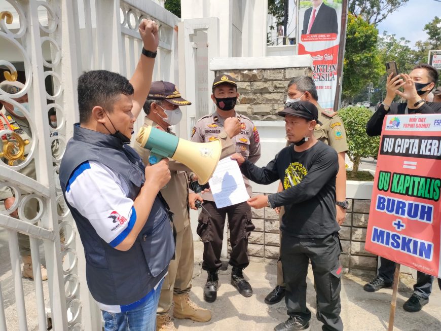 Buruh FSPMI Aksi Tuntut Kenaikan UMP dan UMK se Sumut 10% Tahun 2022