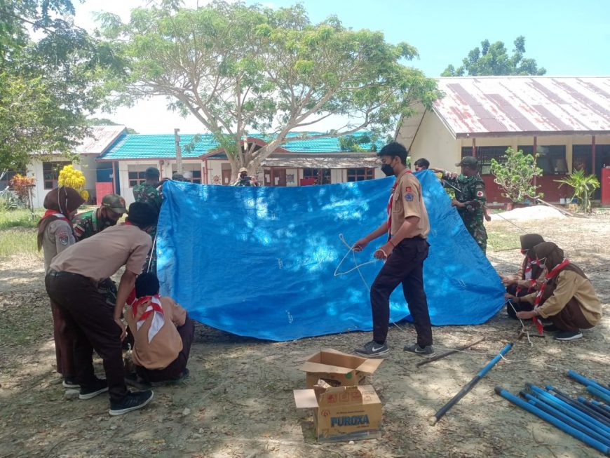Peringati Sumpah Pemuda, TNI Latih Pramuka Di Perbatasan Papua 3 TNI