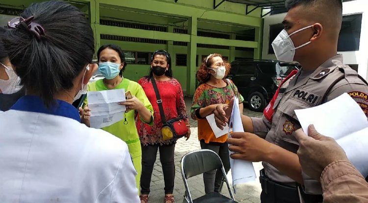 Vaksinasi di RS Imelda 1