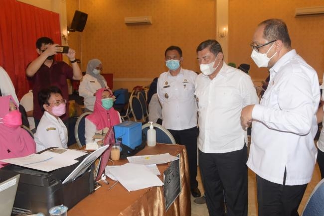Vaksinasi Itu Untuk Kepentingan Bersama! 2 Wabup Deliserdang
