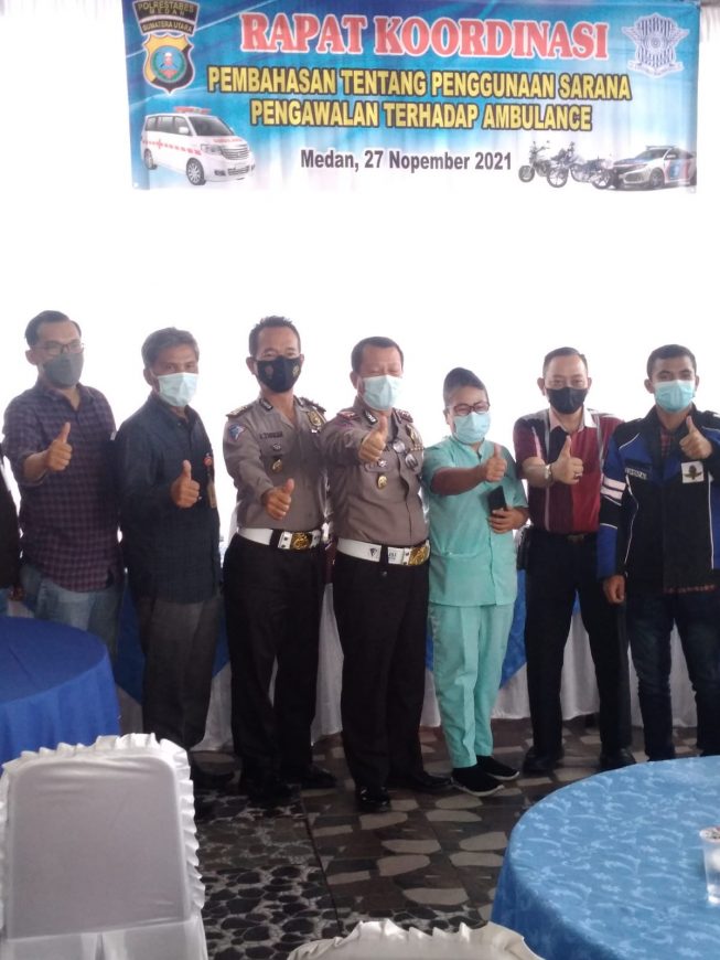 Dilarang Polisi, Kasat Lantas Polrestabes Medan: Mobil Ambulance Tidak Perlu Dikawal Komunitas Relawan 2 Kasat