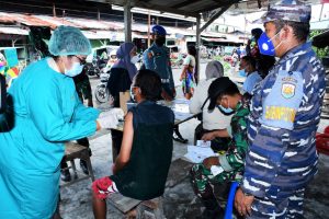Babinpotmar Lantamal I Bujuk Pemulung untuk Vaksin