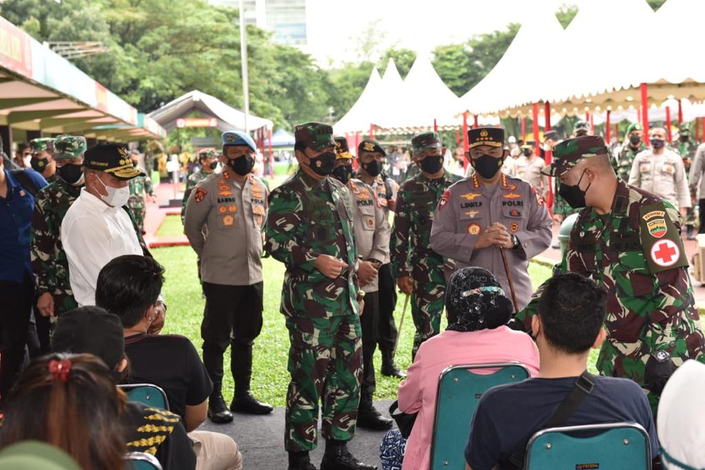 Vaksinasi Panglima TNI