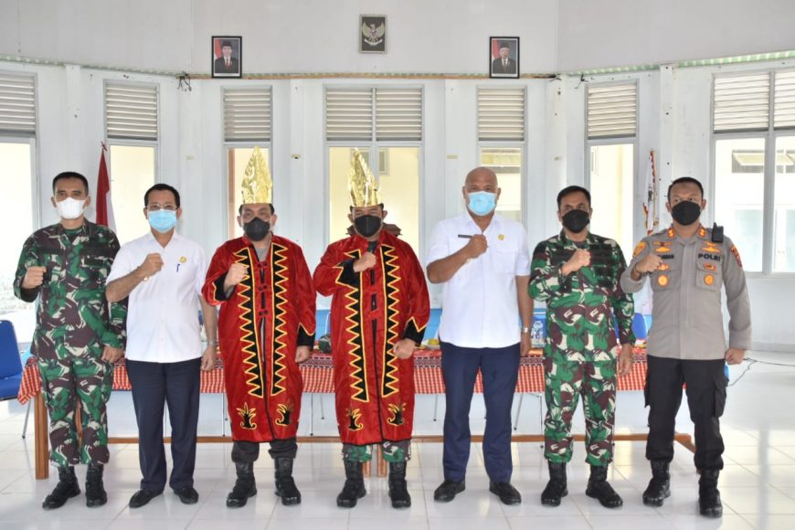 Serbuan Vaksinasi Massal TNI-Polri sampai ke Pulau Terpencil, Kali Ini di Nias Utara