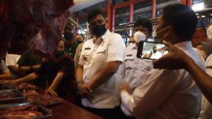Atap Bocor, Pedagang Pajak Sei Sikambing Curhat ke Walikota Medan Bobby Nasution