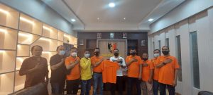 Tiga Minggu Menjabat, Kasat Reskrim Polrestabes Medan Ungkap Sejumlah Kasus Besar, “Terima Baju Kaos Pewarta”