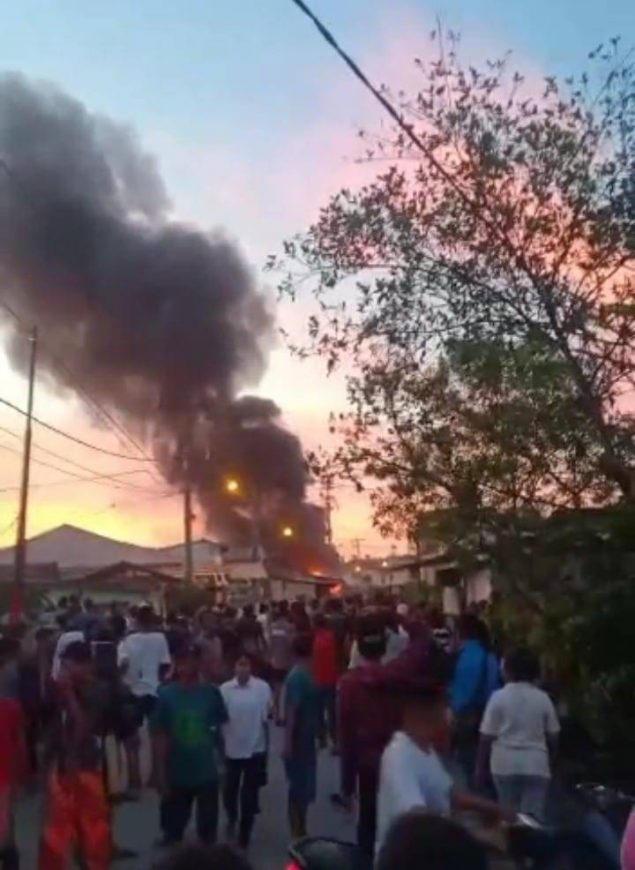 Diduga Akibat Bentrokan 1 Rumah Warga Terbakar 2 IMG 20220112 WA0005