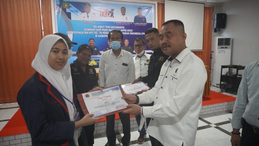 Hadiri Seminar HPN di Langkat, Ketua PWI Sumut: Wartawan Harus Profesional dan Beretika 3 3 11