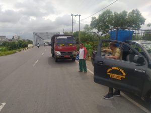 Baru Dilantik Kadis DLH Pemko Lhokseumawe Luncurkan Mobil Patroli Sampah