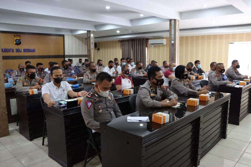 Kabid Propam Polda Sumut Berikan Bimbingan Pembinaan di Polresta Deli Serdang 3 Propam