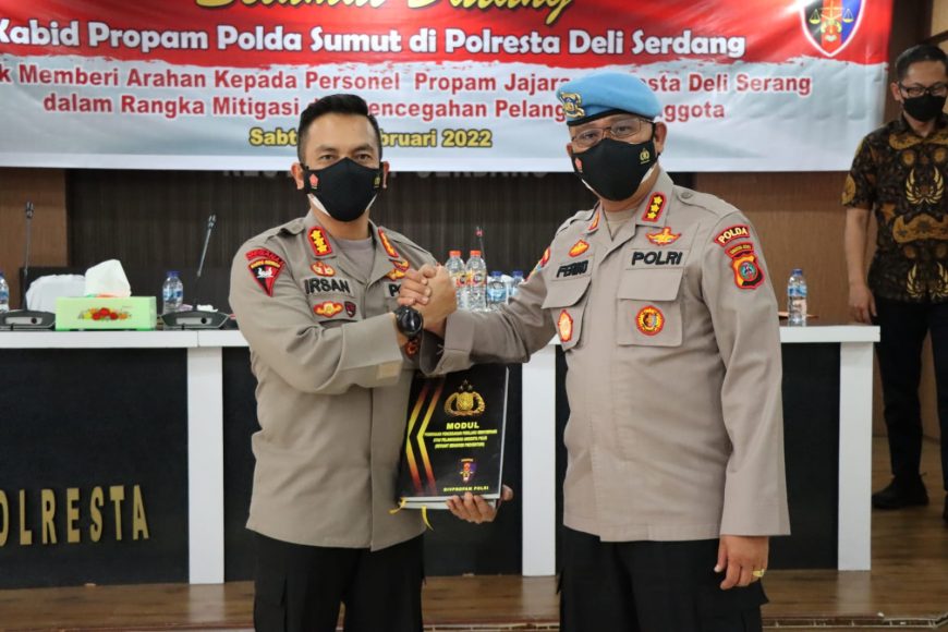 Kabid Propam Polda Sumut Berikan Bimbingan Pembinaan di Polresta Deli Serdang 2 Propamm