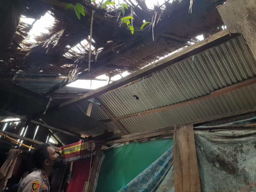 Bakti Bhayangkara Untuk Negeri, Kapolres Lhokseumawe Bersama Ketua Bhayangkari Serahkan Kunci Rumah Layak Huni di Ulee Jalan 5 e