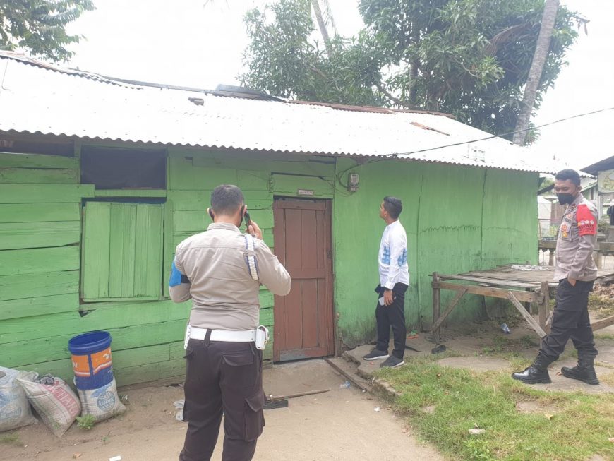 Bakti Bhayangkara Untuk Negeri, Kapolres Lhokseumawe Bersama Ketua Bhayangkari Serahkan Kunci Rumah Layak Huni di Ulee Jalan 8 h