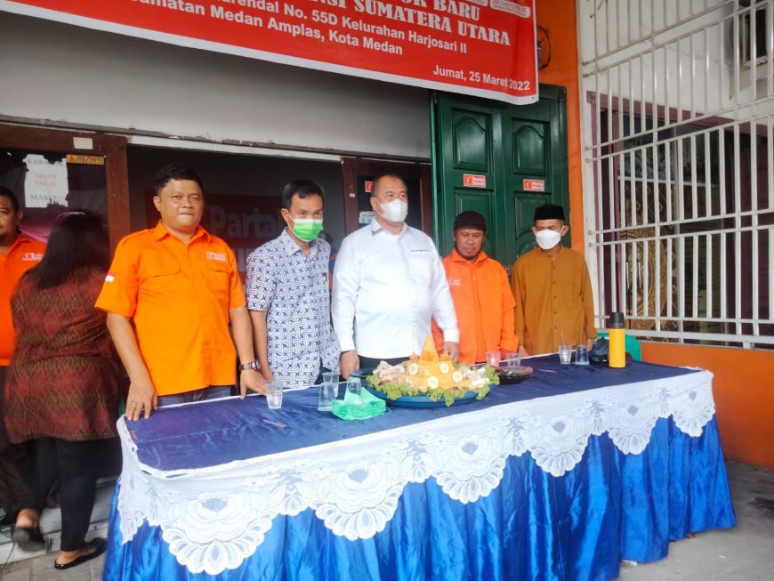 Santuni Anak Yatim, Partai Buruh Sumut Resmikan Kantor Baru di Medan 2 2 54
