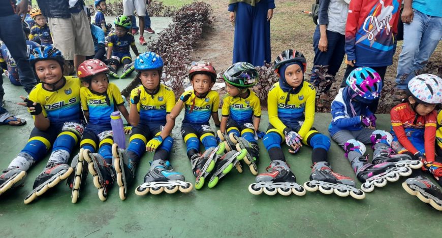 DSILS Raih 8 Medali, Ini Aksi 'Heroik' Adam Rebut Emas di Kejurnas Sepatu Roda Pariaman Open 2 IMG 20220309 WA0029