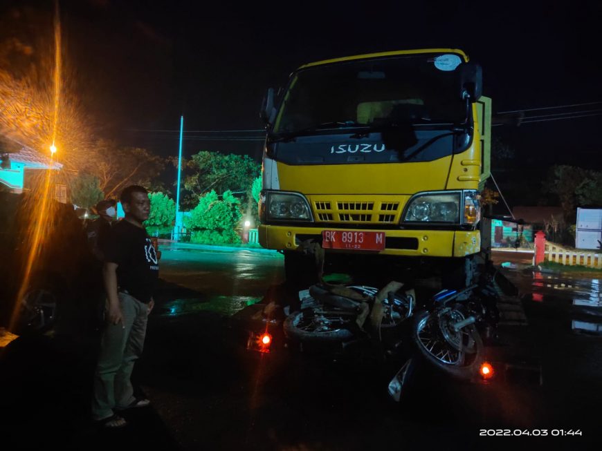 Tabrak Dumptruk, Fatner Simbolon Tewas 2 1 2