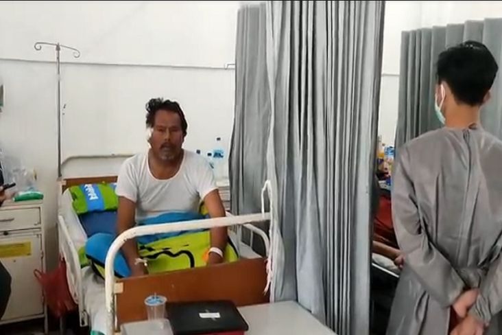 Dibacok Saat Solat Subuh di Mesjid, Daun Telinga Nyaris Putus 2 1