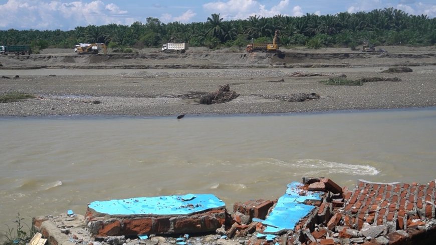 Tiga Rumah Raib di Sawit Seberang, Direktur WALHI Sumut: Tertibkan Izin Galian C 2 IMG 20220416 WA0096